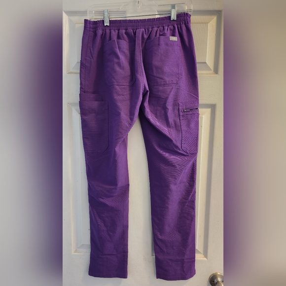 Women's Figs Ultra Violet XS scrub set - Picture 4 of 7